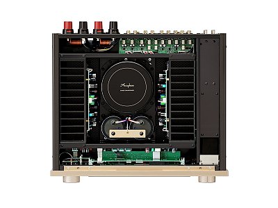 ACCUPHASE E-700