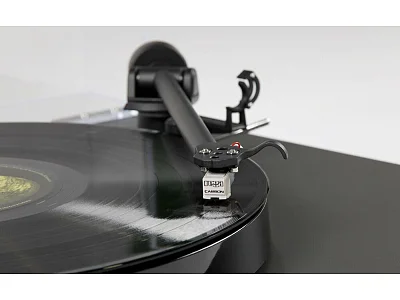 REGA PLANAR 1 PLUS (M NEW)