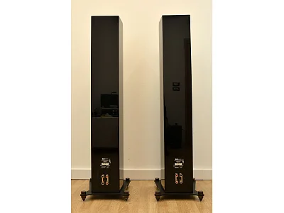ELAC ADANTE AF-61