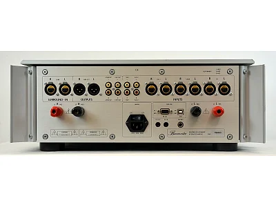 BURMESTER 082