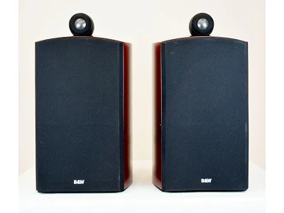 BOWERS & WILKINS NAUTILUS 805