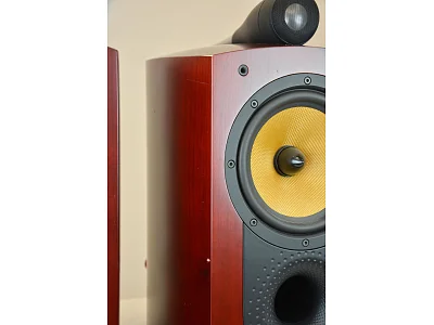 BOWERS & WILKINS NAUTILUS 805
