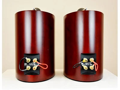 BOWERS & WILKINS NAUTILUS 805