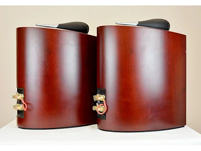 BOWERS & WILKINS NAUTILUS 805
