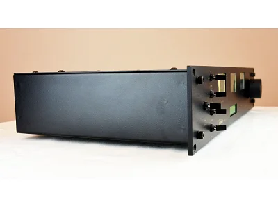 MAGNUM DYNALAB FT-101A