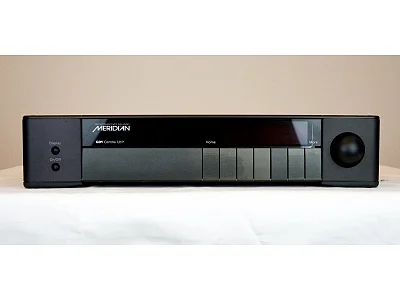 MERIDIAN DSP 5000 + MERIDIAN G01